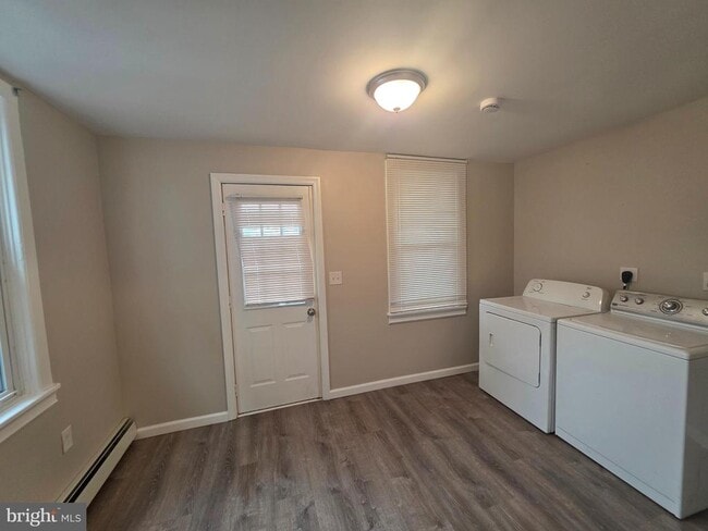 Photo - 331 Ellis Ave