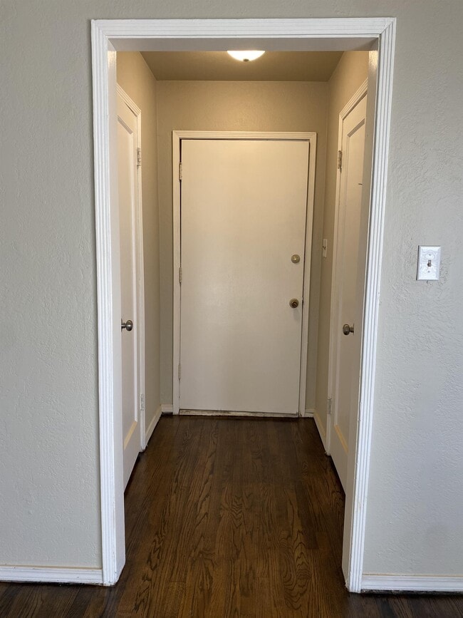 Photo - 561 E Indian Dr