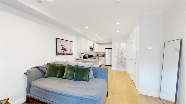 Photo - 296 Beacon St Unidad 5