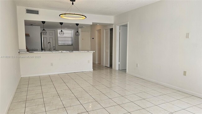Photo - 20200 NE 29th Ct Unit N2