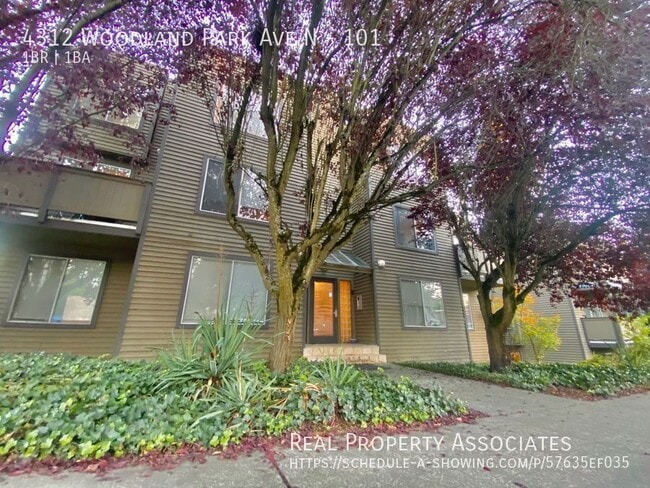Building Photo - 4312 Woodland Park Ave N Unit 101