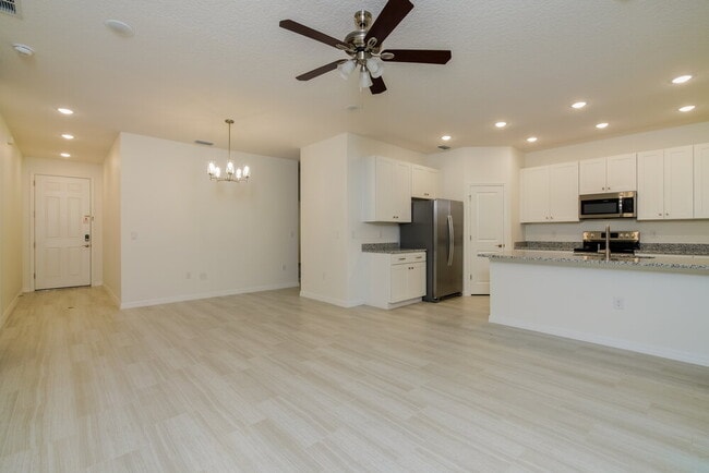 Photo - 409 Bay Oak Ln
