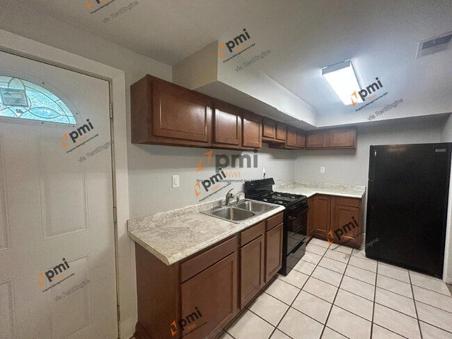 Photo - 2355 Hickory St Unit 2353