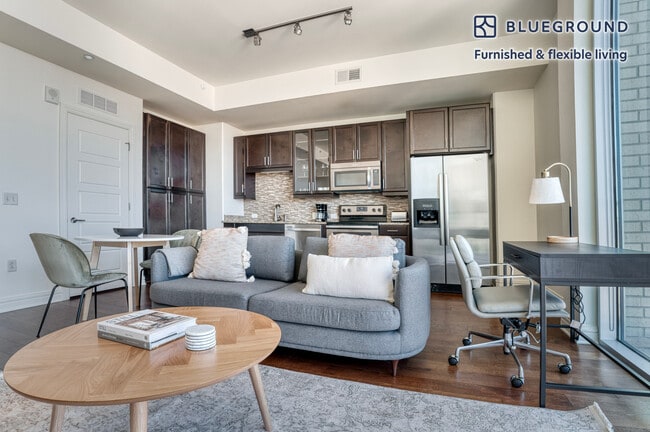 Photo - 301 Brazos St Unidad FL16-ID165