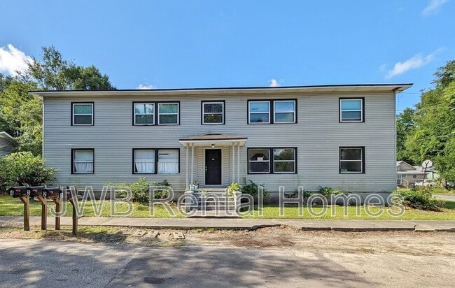 Building Photo - 2824 Fleming St Rental