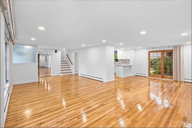 Photo - 253 Linden St