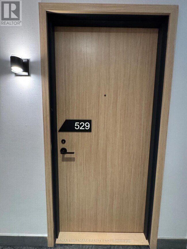 Photo - 35 Parliament St Unit 529