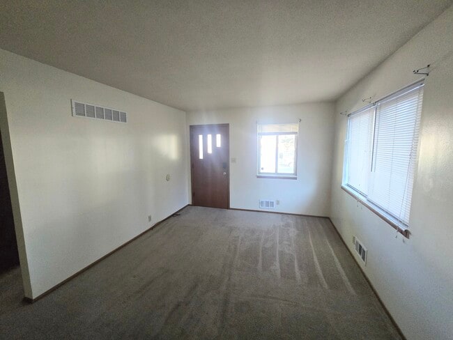 Living Room View #2 - 3405 S Oxford Ave Unit 3405 Oxford Ave