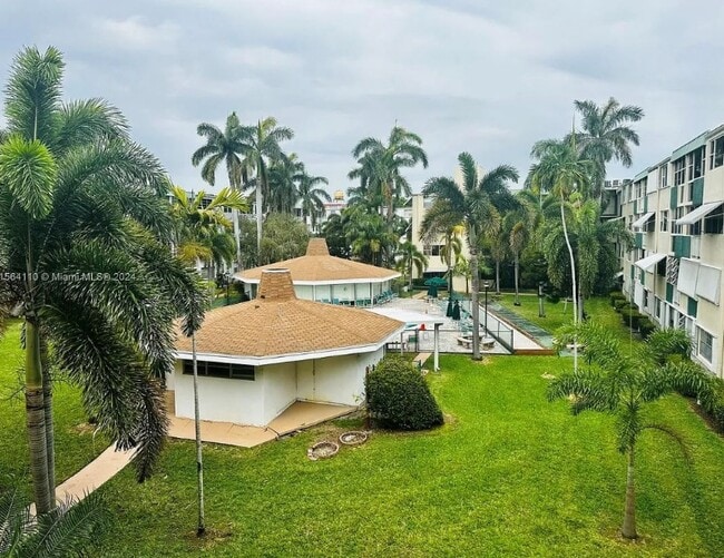 Photo - 1333 E Hallandale Beach Blvd Unit 302 Bldg April Breeze