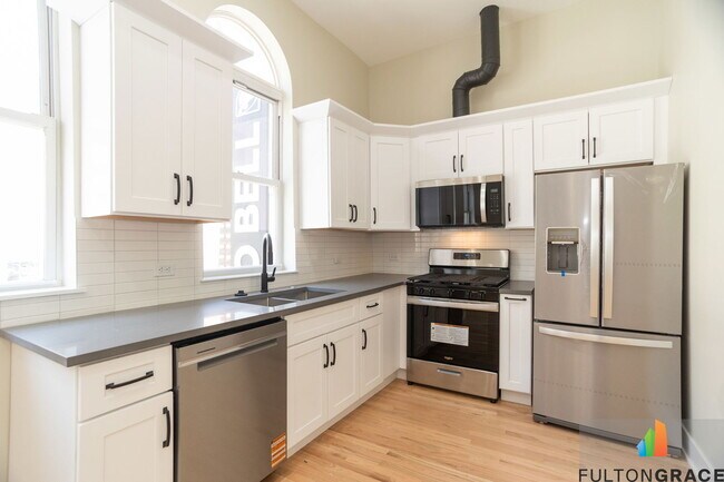 Photo - 4437 N Broadway Condo Unit 2F