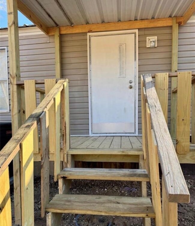 Photo - 511 County Rd 2218
