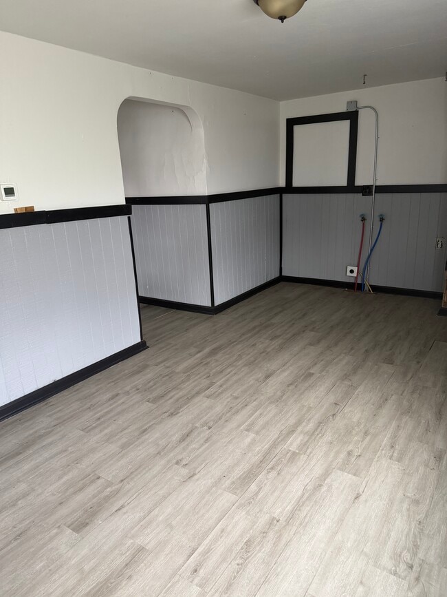 Photo - 319 Harding St