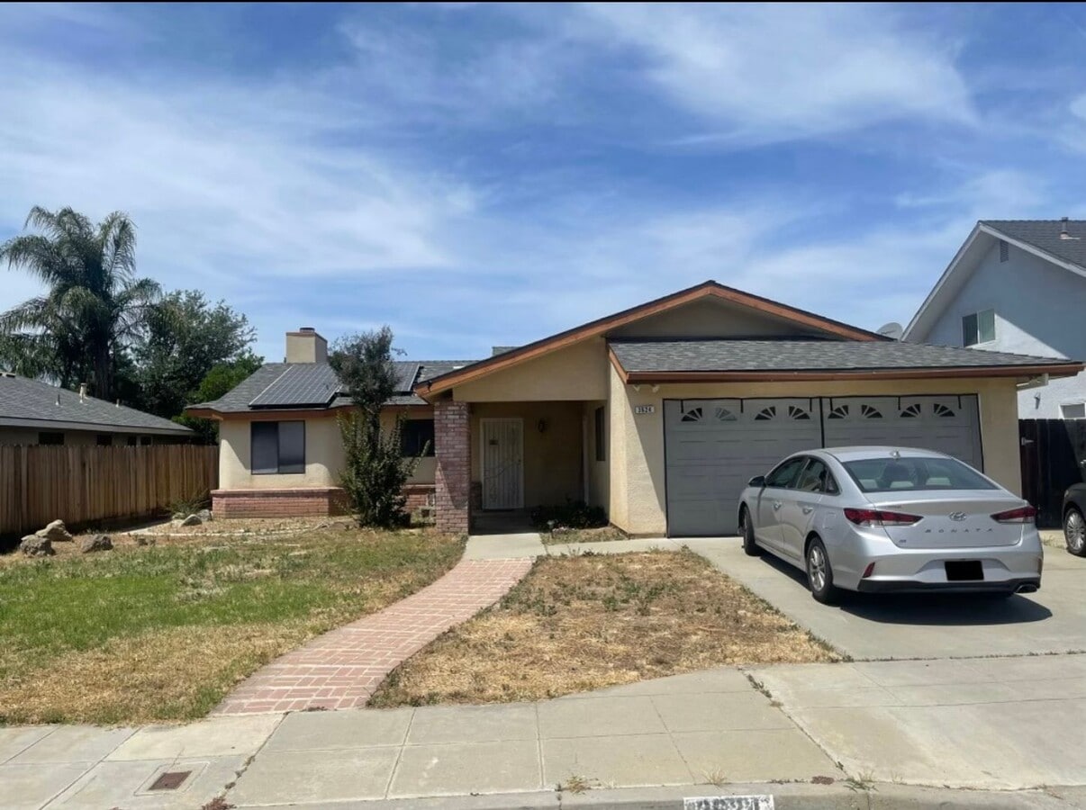 3 Bedroom / 2 Bathroom Home for Rent $2,295 - 3 Bedroom / 2 Bathroom Home for Rent $2,295