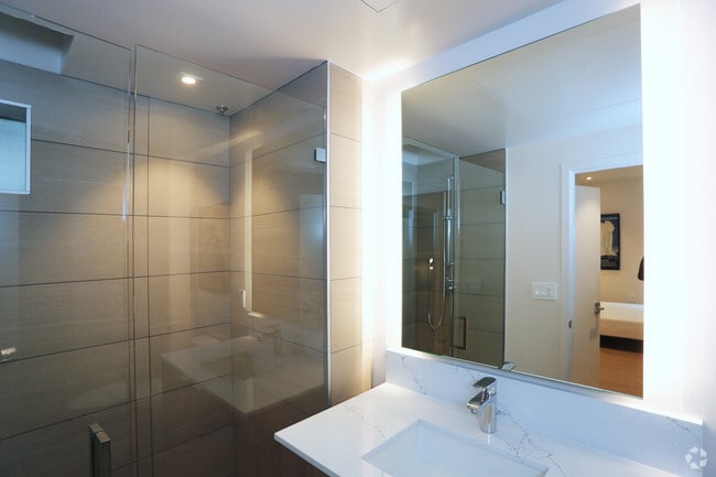 1BR, 1BA-500 SF