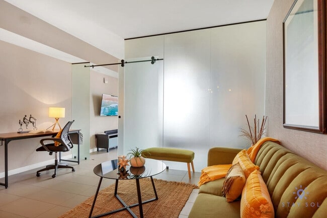 Photo - 90 NE 17th St Unidad ID1227348P