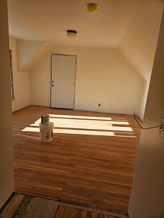 Building Photo - 34 Park St Unit #1