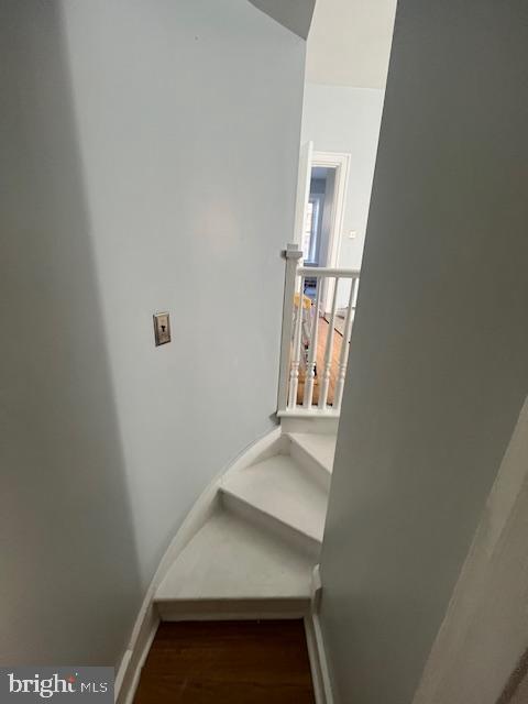 Photo - 35 W Main St