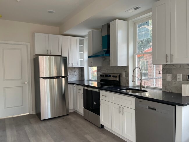 Photo - 1325 Rodman St Unit 2