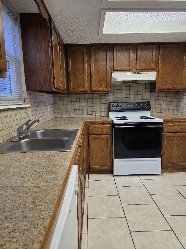 Photo - 719 N Beverly Ln
