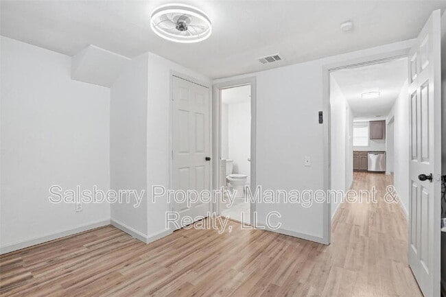 Photo - 1100 SE 9th St