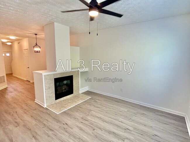 6524 Mallard Cove Ln