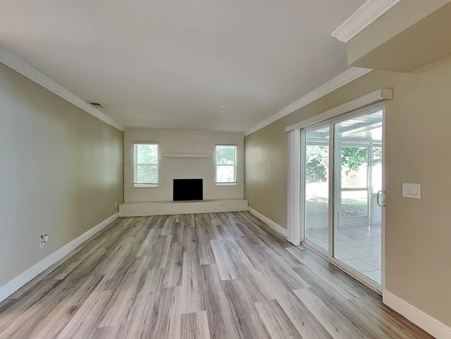 Photo - 1556 Nottingham Dr