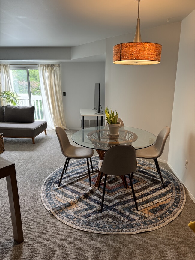 Photo - 2205 S Huron Pky Unidad 4