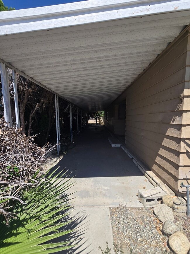 Photo - 25313 De Waide Ave