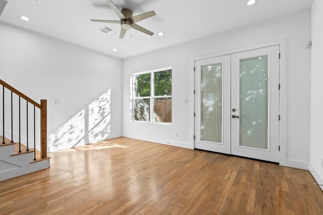 Photo - 2022 Thonig Rd