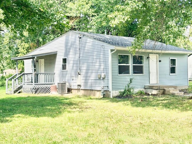 Photo - 6610 Elmwood Ave