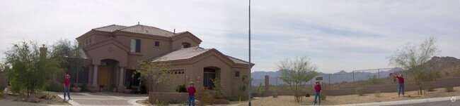 Building Photo - 533 W Desert Flower Ln Rental