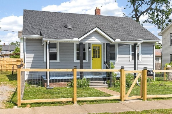 Building Photo - 903 Berry St