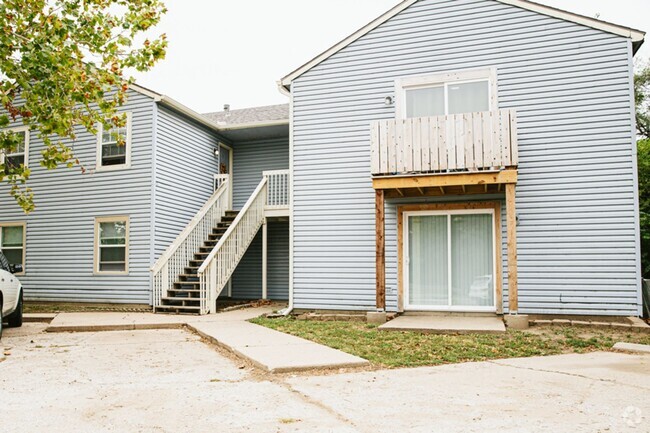 Building Photo - 3421 W Zoo Blvd Unit Apartment 3