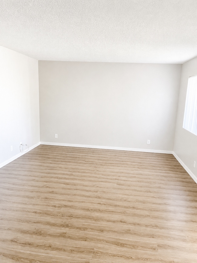 16352 Pebble Beach Dr Unit 209