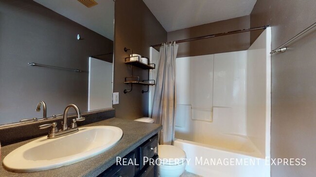 Photo - 7205 W 66th St