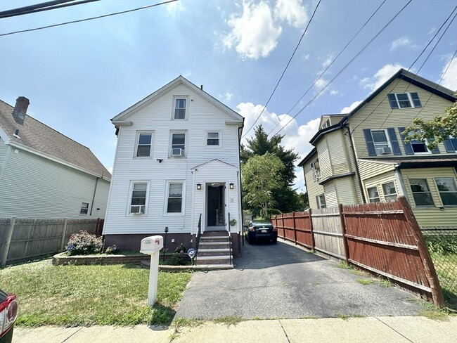 Building Photo - 39 Richardson St Unit 1 Rental
