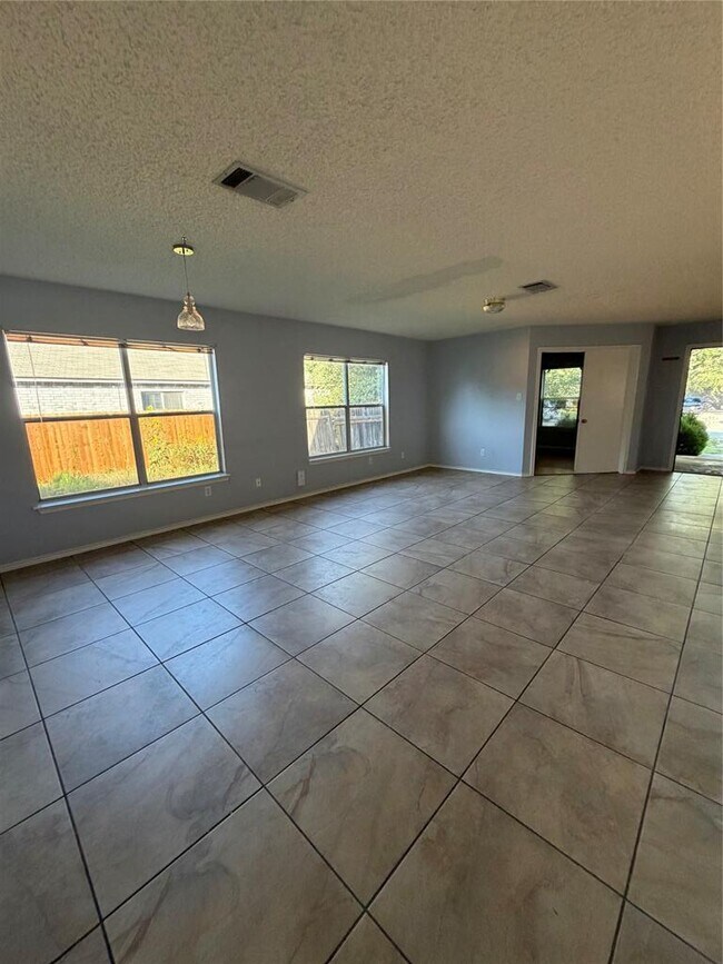 Photo - 3207 Settlement Dr