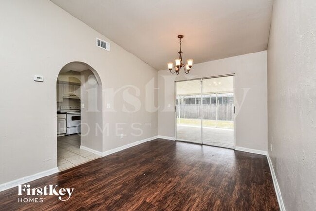 Photo - 18525 Sebring Rd