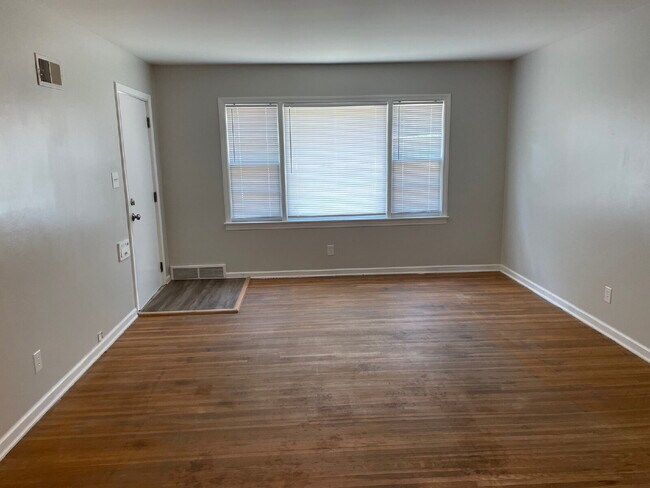 Photo - 1204 S Fabrique Dr