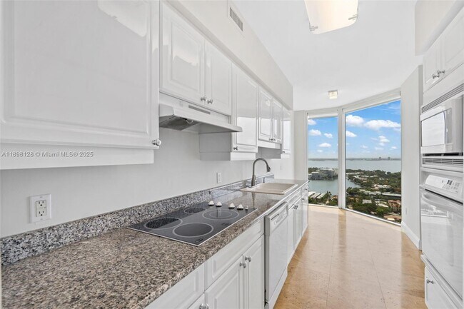 Photo - 4775 Collins Ave Unidad 3207