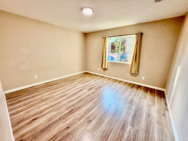 Building Photo - 723 S Macduff St