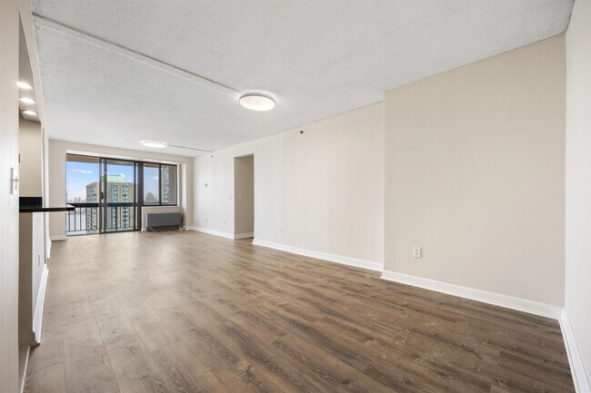 Photo - 45 River Dr S Unit 3002