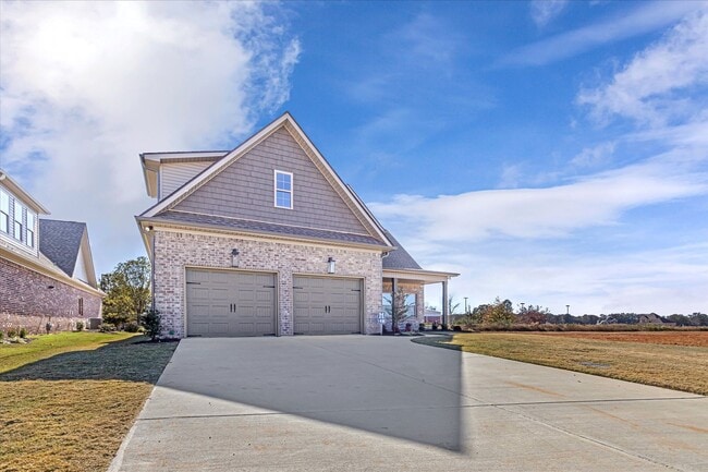 Photo - NEW Move in Ready Home!