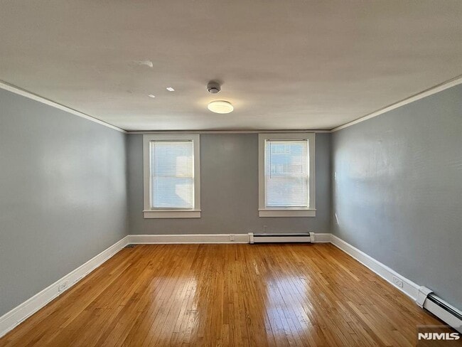 Photo - 122 Cross St Unit 1