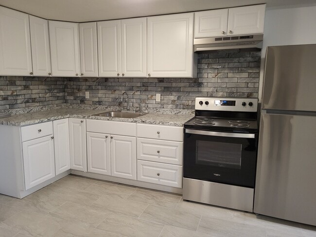 Building Photo - 4515 Nesconset Hwy