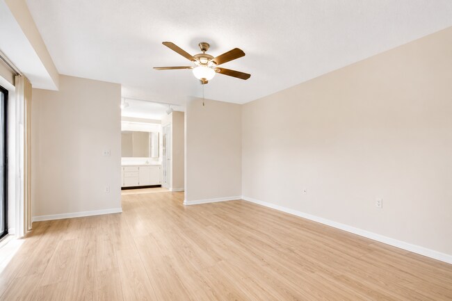 Photo - 1304 13th Ln