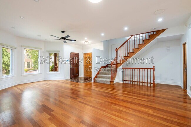Photo - 3735 N Tripp Ave
