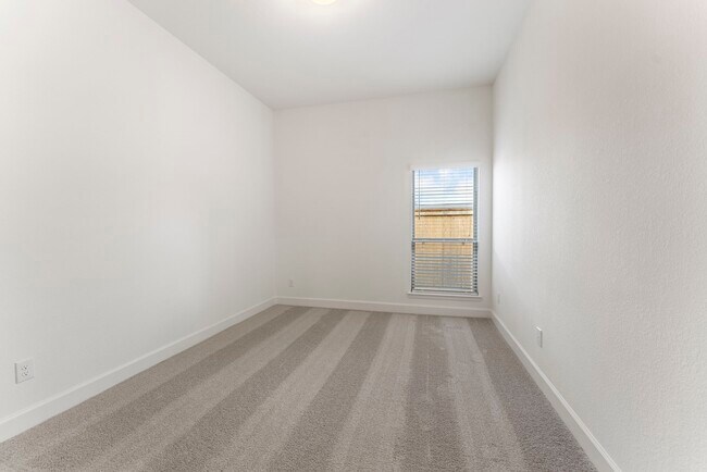 Photo - 26545 Pioneer Pointe Ct