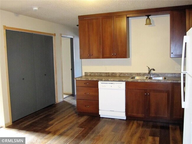 Photo - 308 Willow St Unit #5