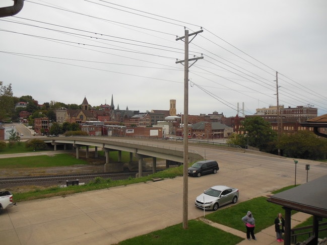 Photo - 609 Market St